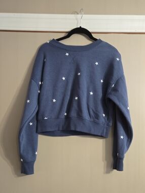 Pink Republic Navy Blue Star Print Cropped Sweatshirt
